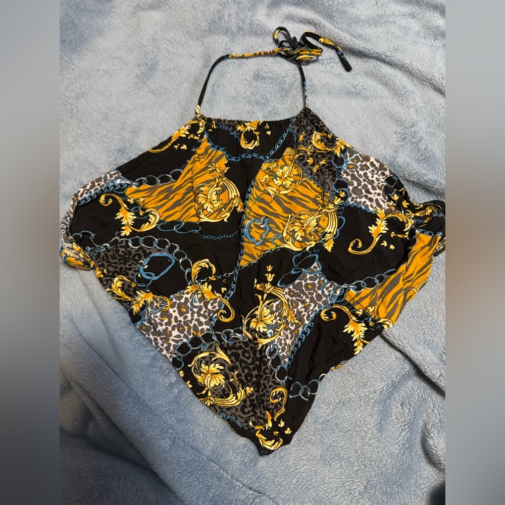 Rue21 Black and Gold Patterned Crop Top